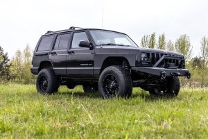 Jeep Cherokee Suspension Lift Kit - Rough Country - RR Springs | V2 - '84-'01